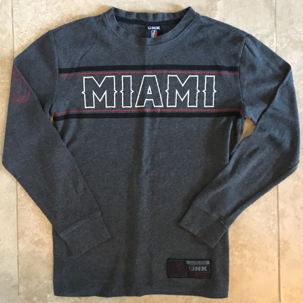 Miami Heats Mens T-shirt Officially Licensed Gray